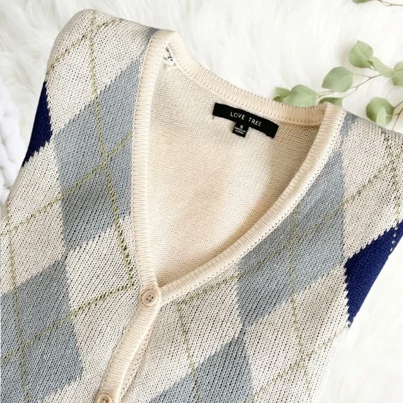 Womens Argyle Cardigan - Picture 8 of 11